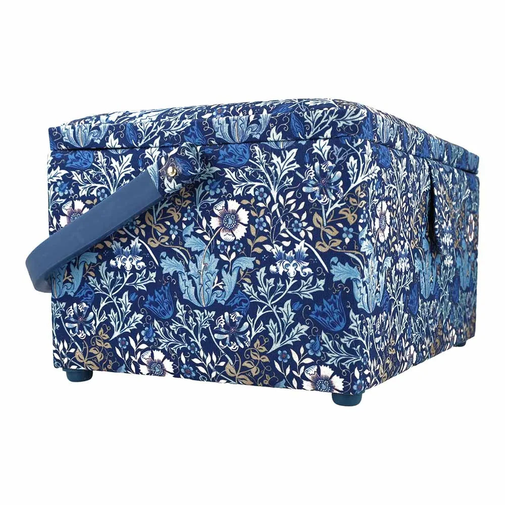 Sewing basket with handle