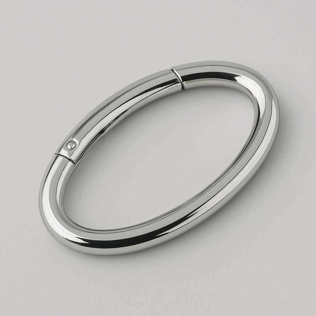 Oval carabiner