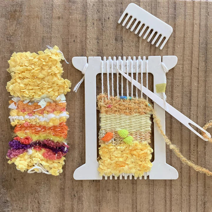 Weaving frame with tools - Pokeori