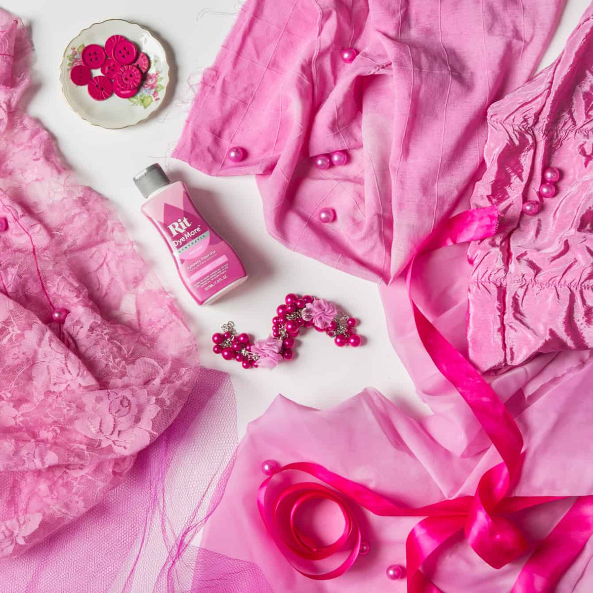 Rit DyeMore for Synthetics - Super Pink - Knappnålen